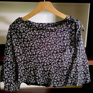 Genevieve Brandy Melville Navy and White Skirt